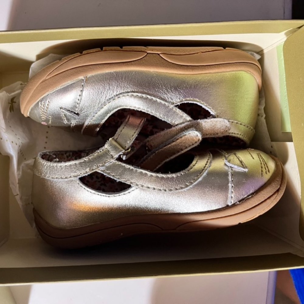 Nordstrom Toddler Shoe, Gold Leather - Size 5